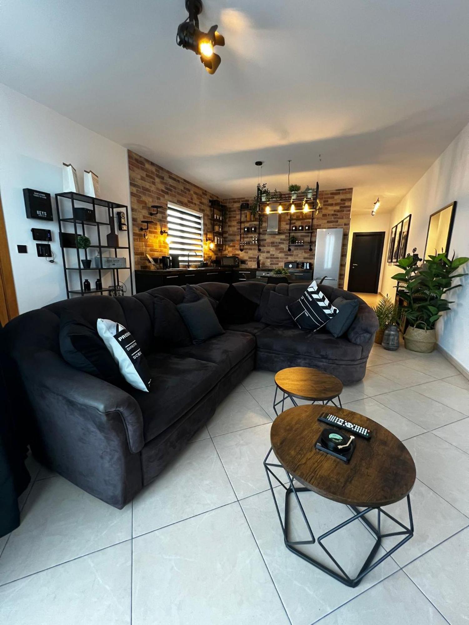 Trendy Seaside Escape 2 Bedroom Penthouse Марсаскала Экстерьер фото