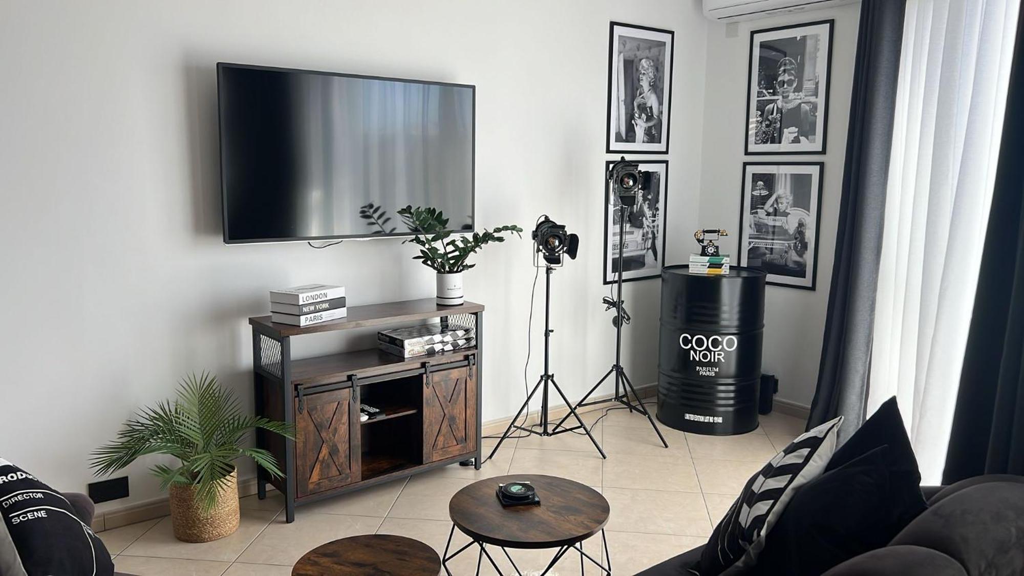 Trendy Seaside Escape 2 Bedroom Penthouse Марсаскала Экстерьер фото